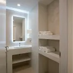 Seven 酒店